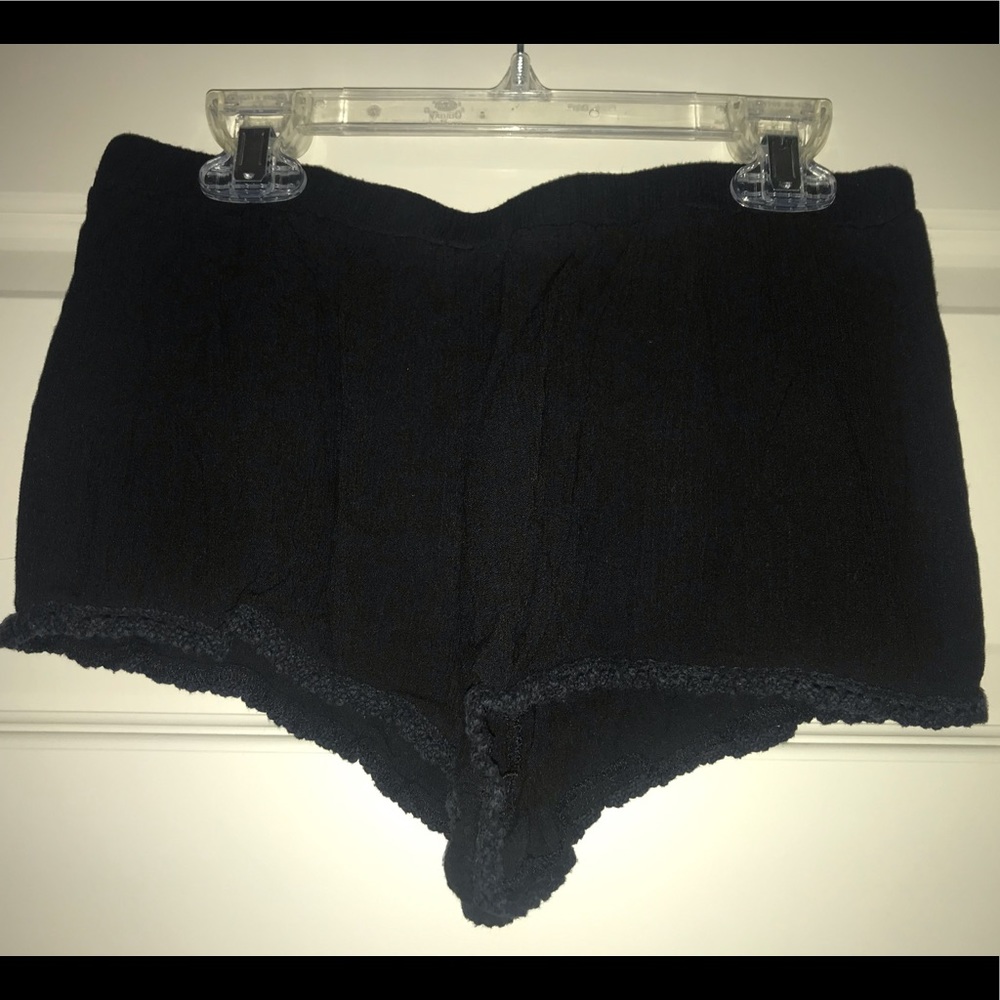 BRANDY MELVILLE SHORTS
